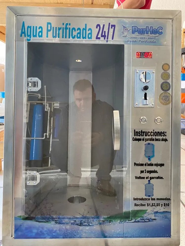 Vending De Agua Purificada No Da Cambio Con Caja
